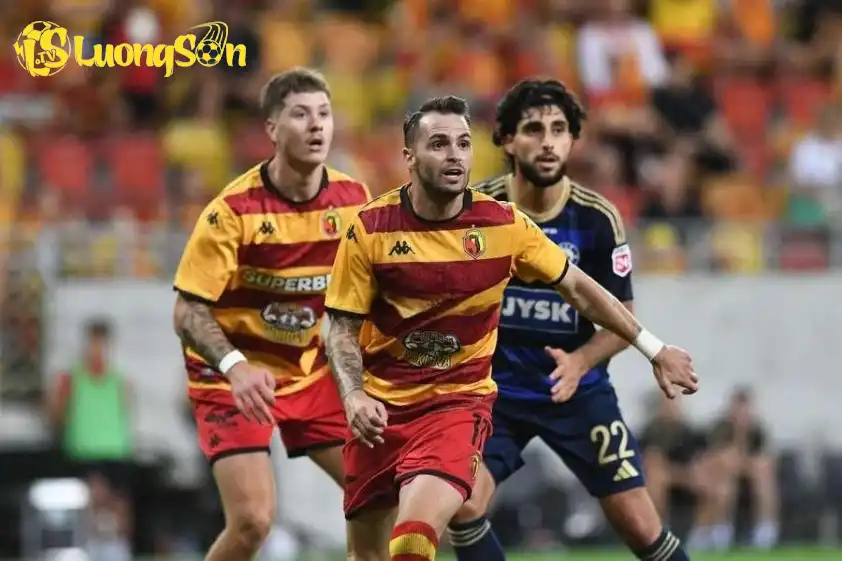 Cả 2 đội đều đang có phong độ tương đối giống nhau Cả 2 đội đều đang có phong độ tương đối giống nhau