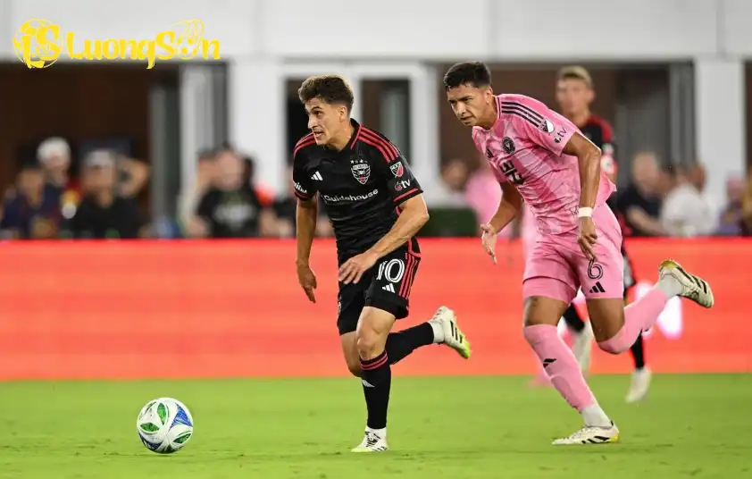 Inter Miami lép vế trước DC United trong hiệp 1