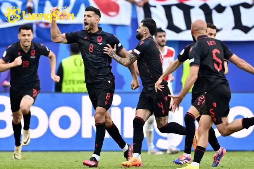 Albania được đánh giá cao hơn rất nhiều