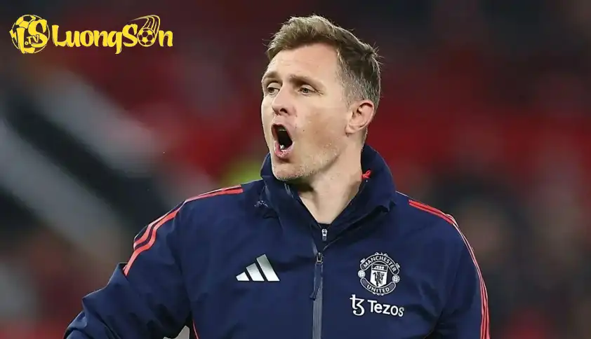 Fletcher đang gây ấn tượng mạnh với vai trò HLV U18 Man Utd Fletcher đang gây ấn tượng mạnh với vai trò HLV U18 Man Utd