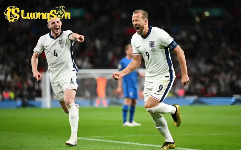 Bellingham vượt qua cả 2 ngôi sao có phong độ cao là Rice và Kane. (Ảnh: Sky Sports) Bellingham vượt qua cả 2 ngôi sao có phong độ cao là Rice và Kane.