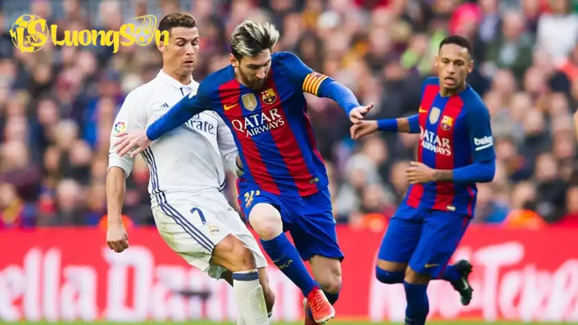 Messi có phần nhỉnh hơn Ronaldo về các thông số quan trọng