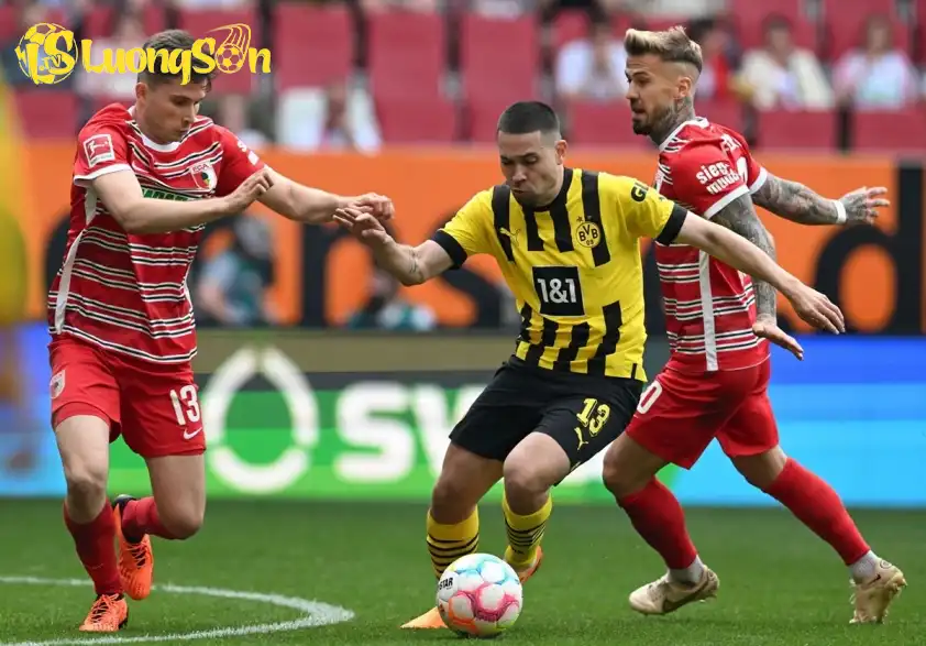 Augsburg sẽ gặp nhiều khó khăn trước Dortmund. (Ảnh: Internet) Augsburg sẽ gặp nhiều khó khăn trước Dortmund.
