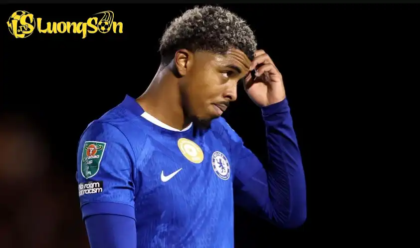 Fofana bị kết án 300 giờ lao động công ích vì lái xe nguy hiểm gần sân tập Cobham