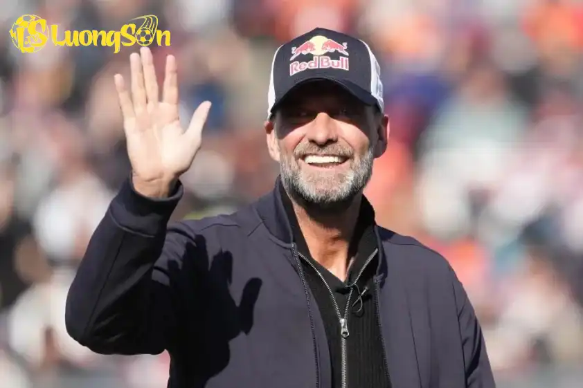 Klopp hiện đang làm việc cho Redbull. Klopp hiện đang làm việc cho Redbull.