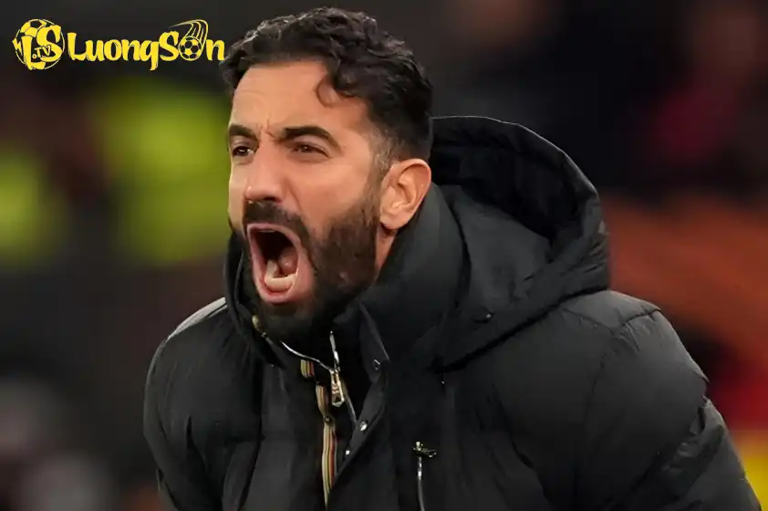 Áp lực sẽ là rất lớn cho MU trong giai đoạn sắp tới của mùa giải. Áp lực sẽ là rất lớn cho MU trong giai đoạn sắp tới của mùa giải.