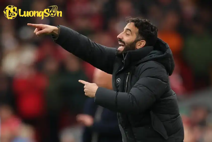 MU nhiều khả năng sẽ đôn các cầu thủ trẻ từ học viên lên đội 1 trong thời gian tới MU nhiều khả năng sẽ đôn các cầu thủ trẻ từ học viện lên đội 1 trong thời gian tới.